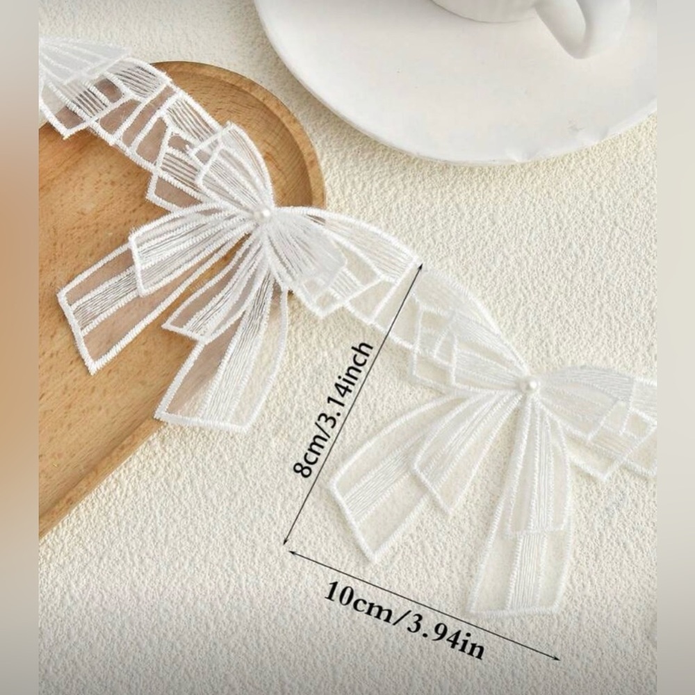 White Embroidered Sew-On Bow Appliqué, Crafts, Clothing Embellishments | 1 Yard